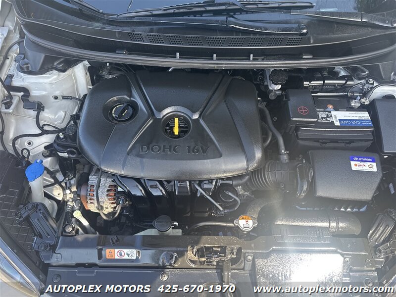Used 2013 Hyundai Elantra SE image 33