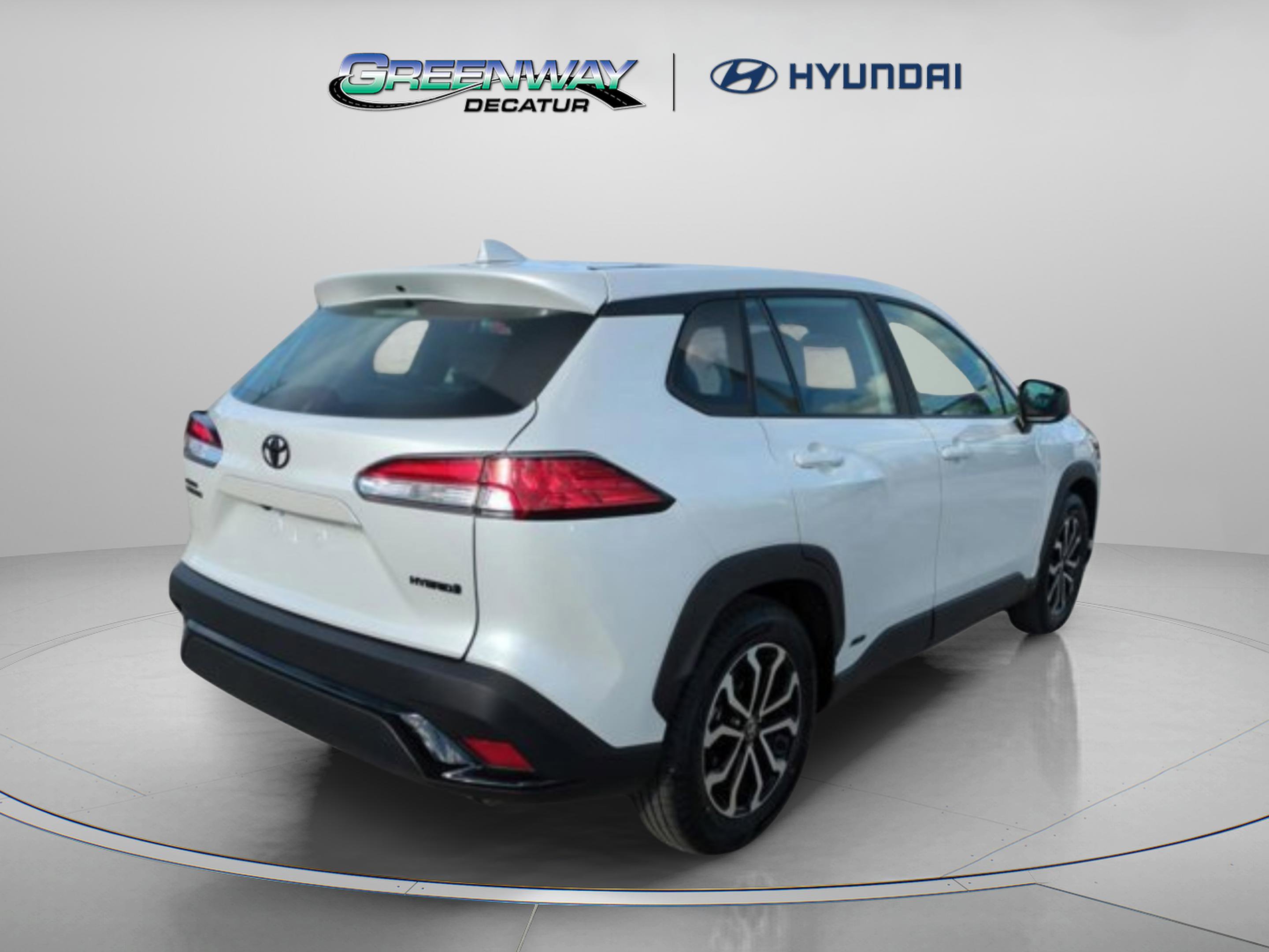 Used 2024 Toyota Corolla Cross S AWD/4WD image 8