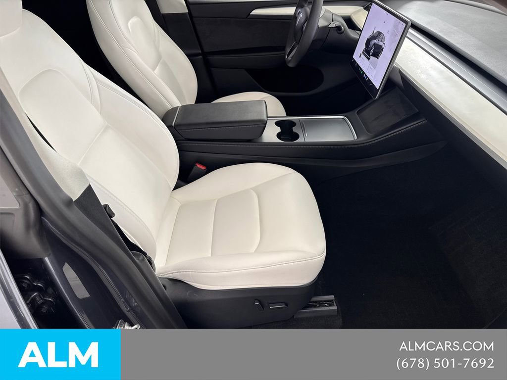 Used 2024 Tesla Model Y Long Range image 17