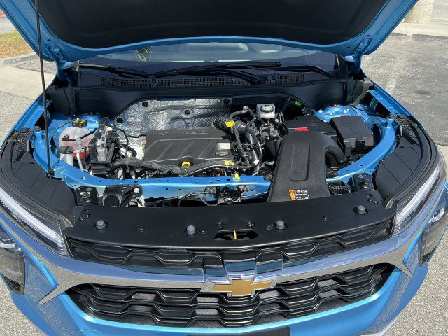 Used 2025 Chevrolet Trax LT w/ Driver Confidence Package FWD image 29