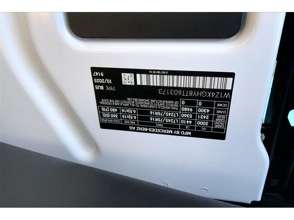 Used 2026 Mercedes-Benz Sprinter 2500 image 33