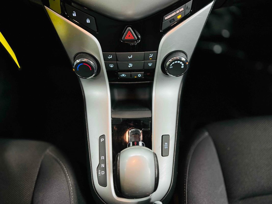 Used 2013 Chevrolet Cruze LT w/ All-Star Edition image 27