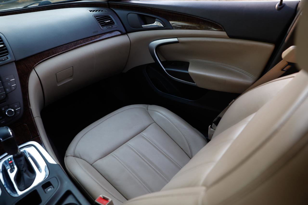 Used 2013 Buick Regal Premium image 22