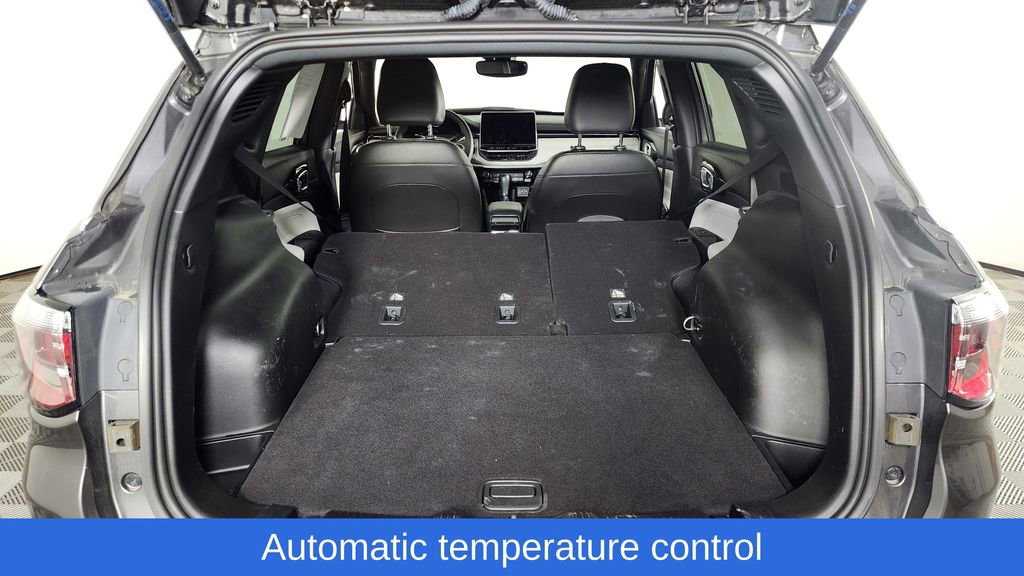 Used 2023 Jeep Compass Limited image 11