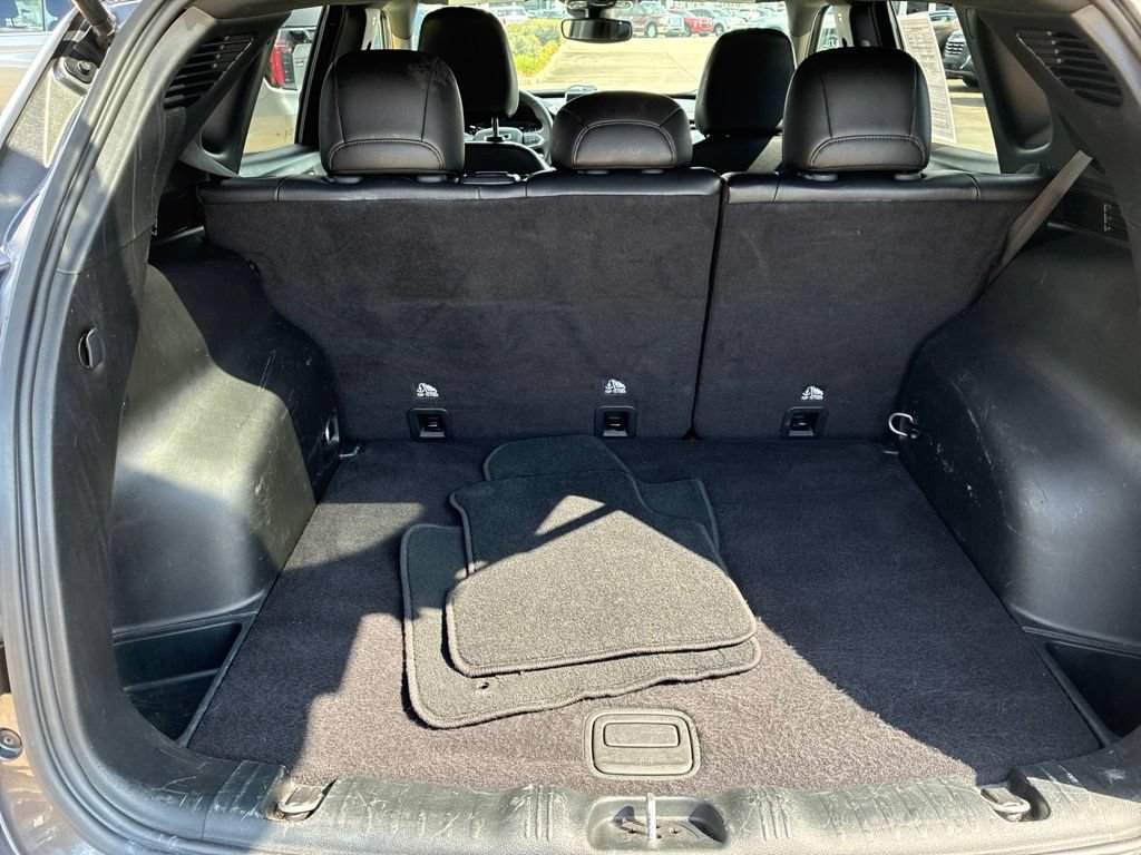 Used 2024 Jeep Compass Latitude AWD/4WD image 8