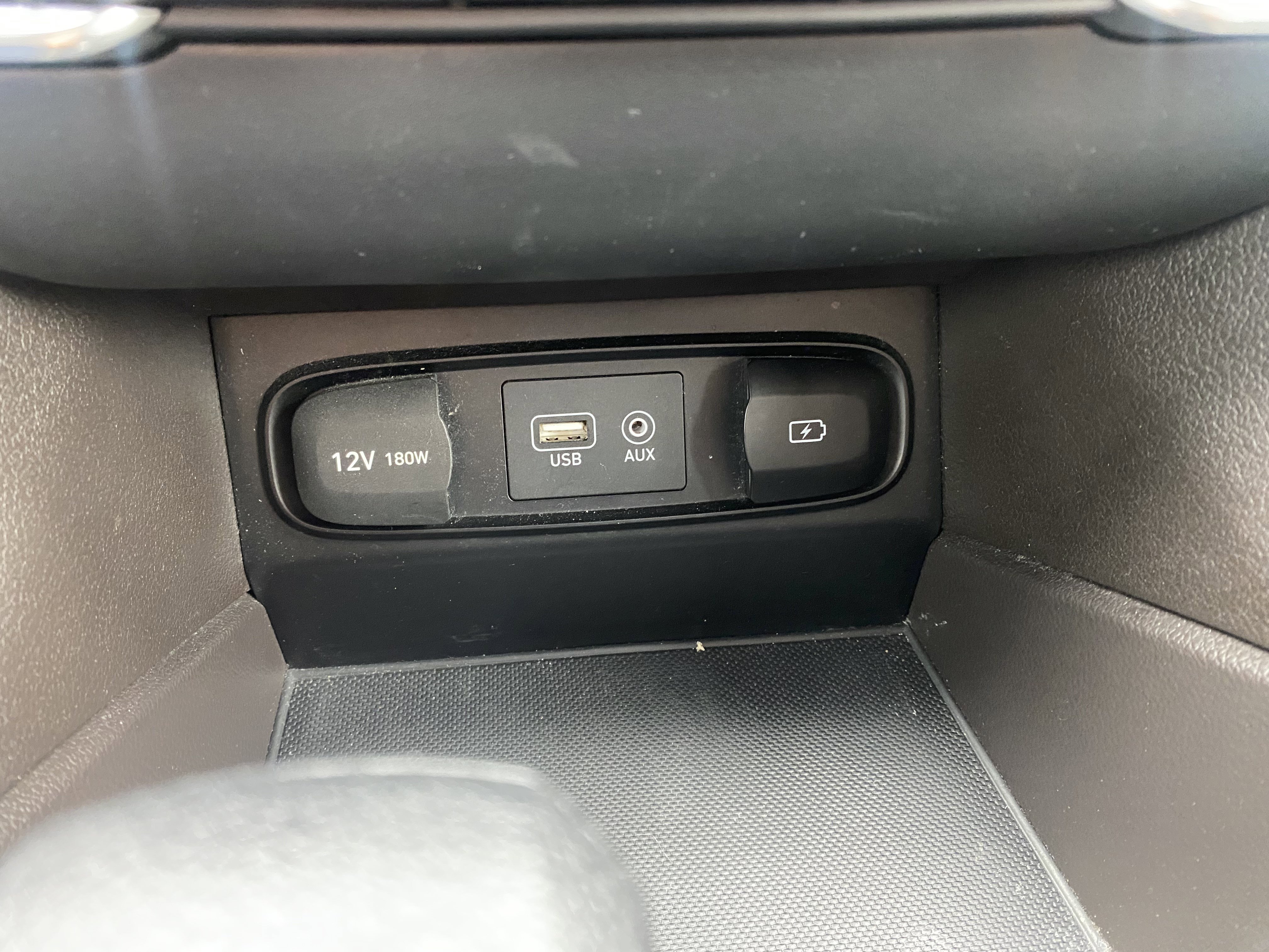Used 2019 Hyundai Santa Fe SE FWD image 22