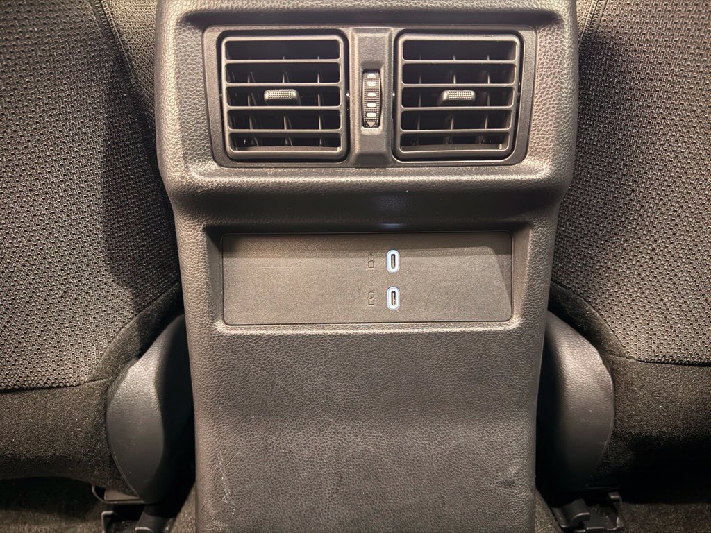Used 2025 Toyota 4Runner SR5 AWD/4WD image 33
