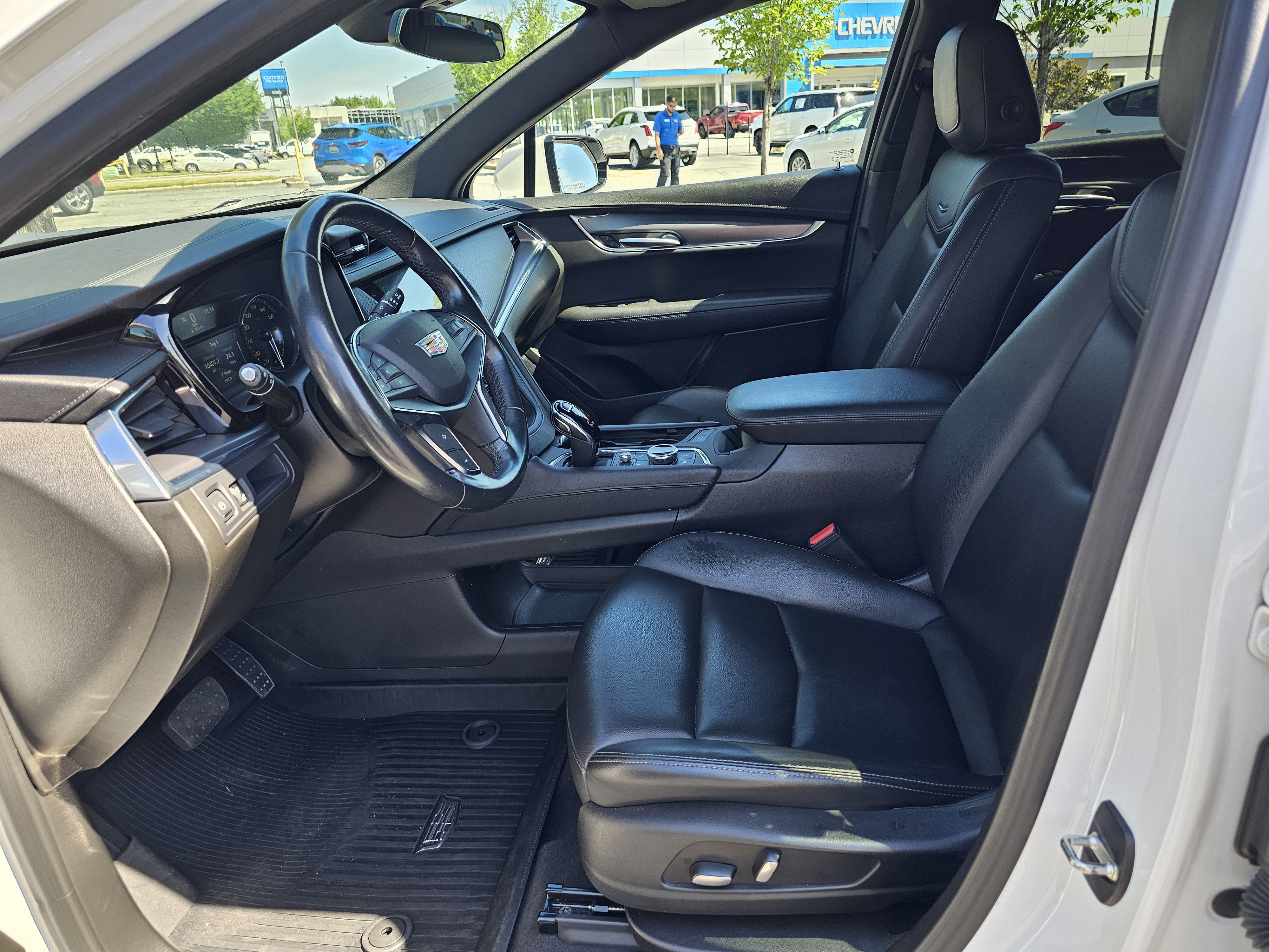Used 2023 Cadillac XT5 Luxury FWD image 11