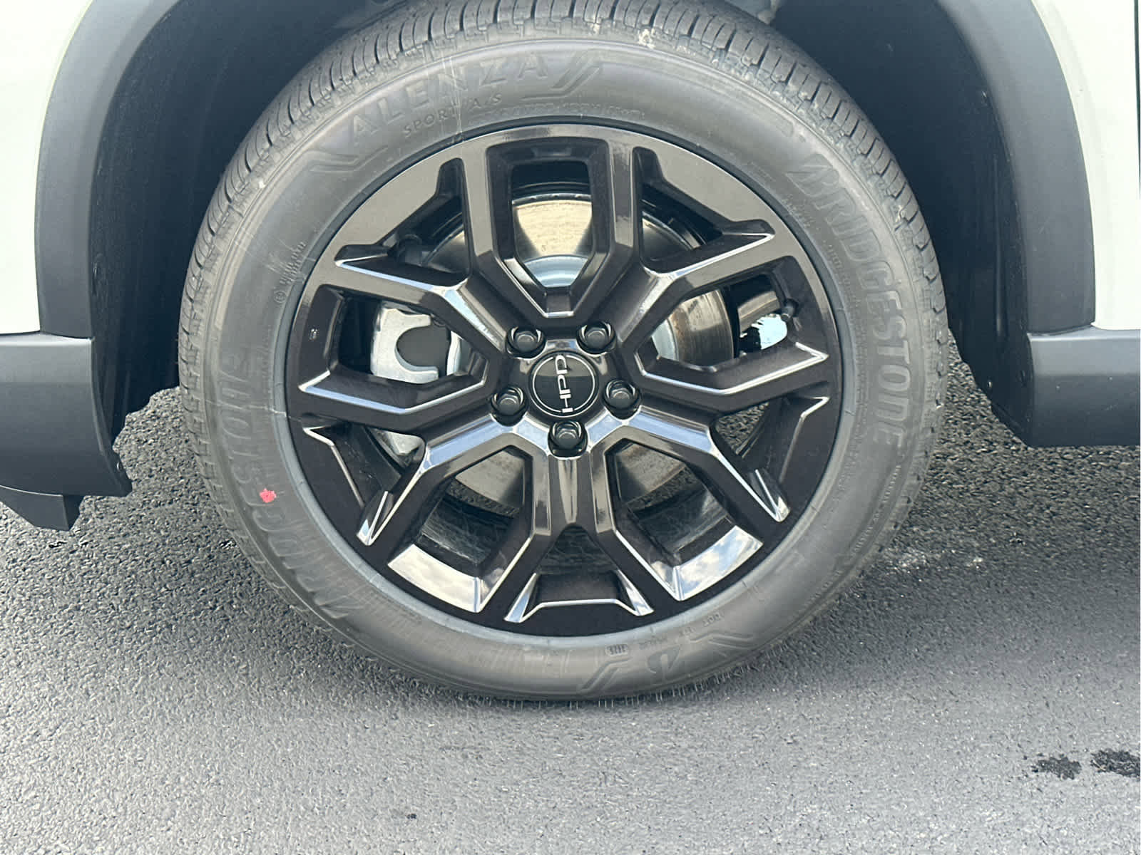 New 2025 Honda Pilot Touring image 11