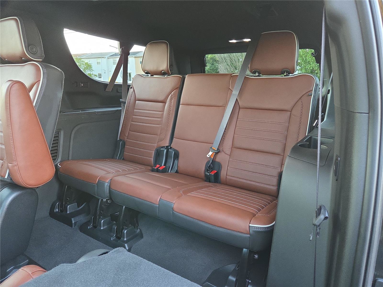 Used 2023 GMC Yukon XL Denali Ultimate AWD/4WD image 26