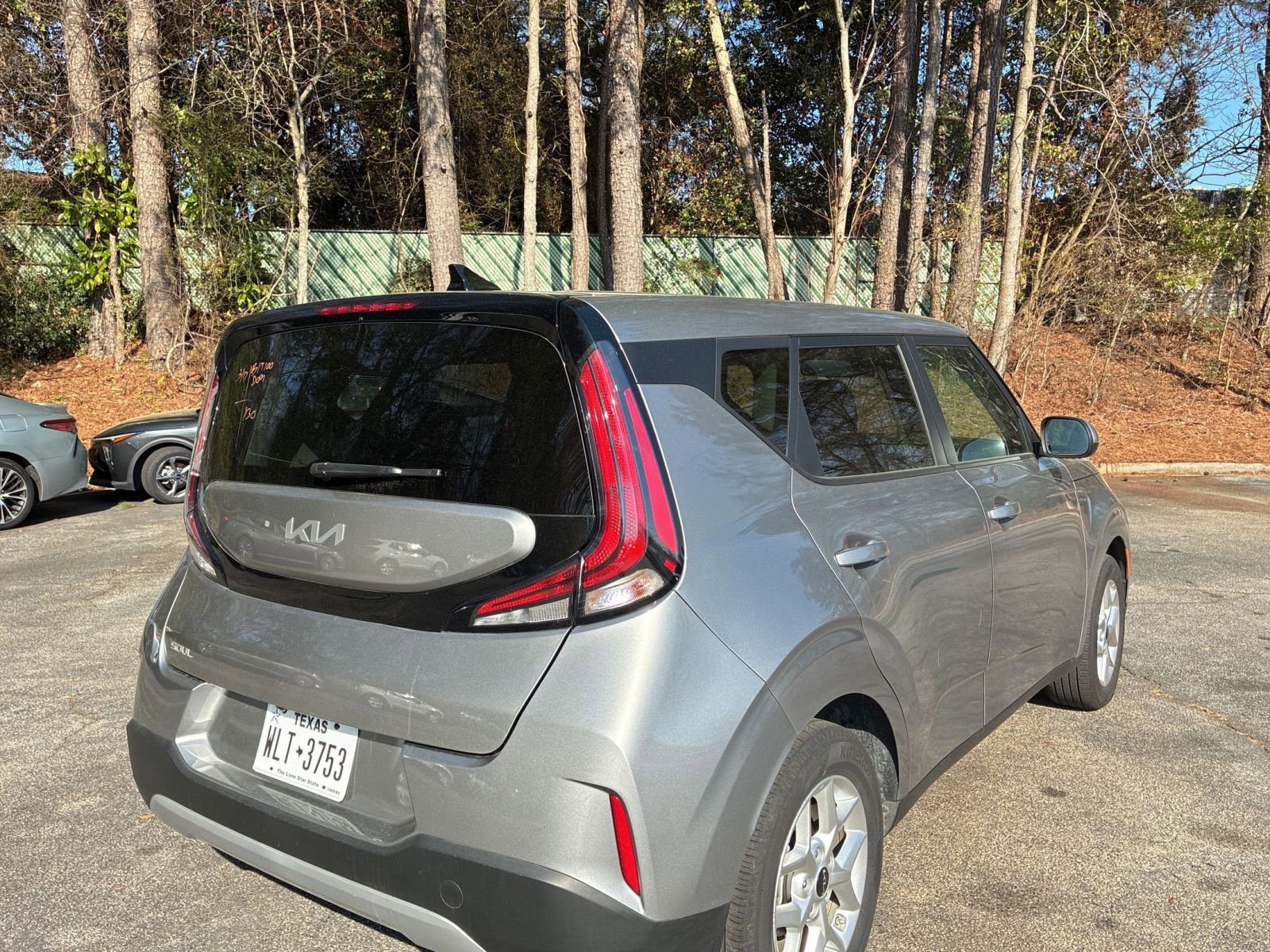 Used 2025 Kia Soul LX w/ LX Technology Package image 7