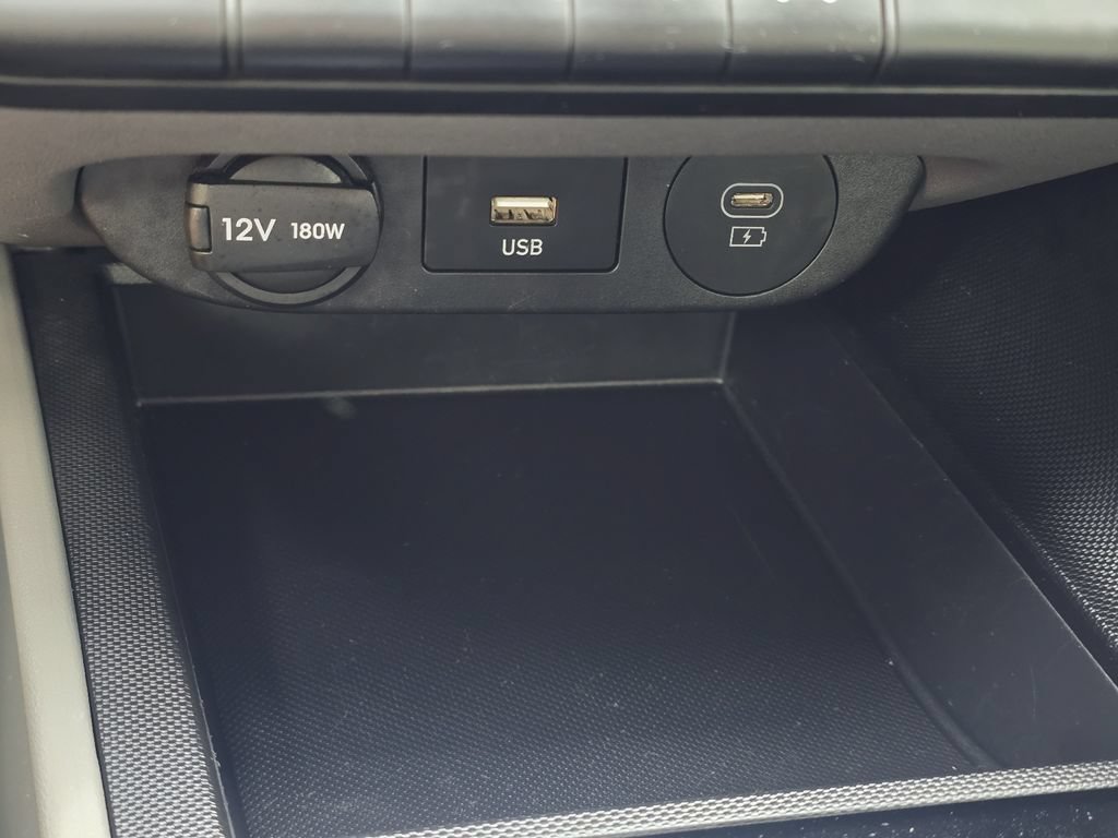 Used 2024 Hyundai Elantra SEL FWD image 21