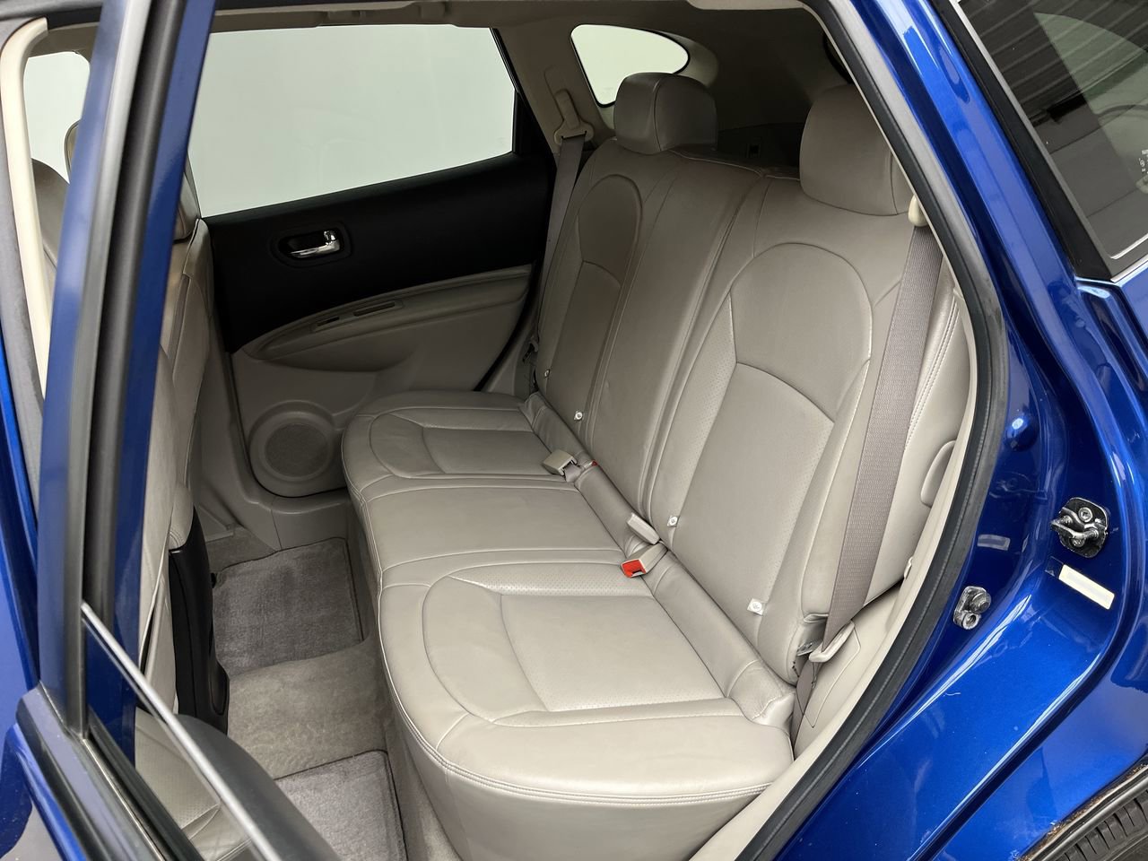 Used 2008 Nissan Rogue SL w/ Premium Pkg image 10