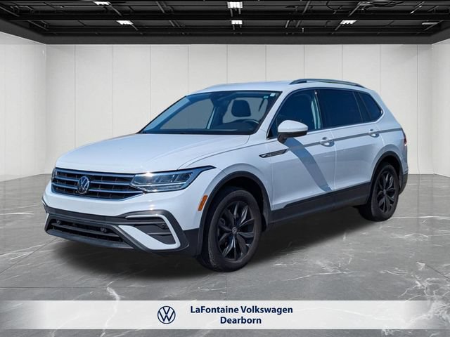 Certified 2024 Volkswagen Tiguan SE AWD/4WD image 1