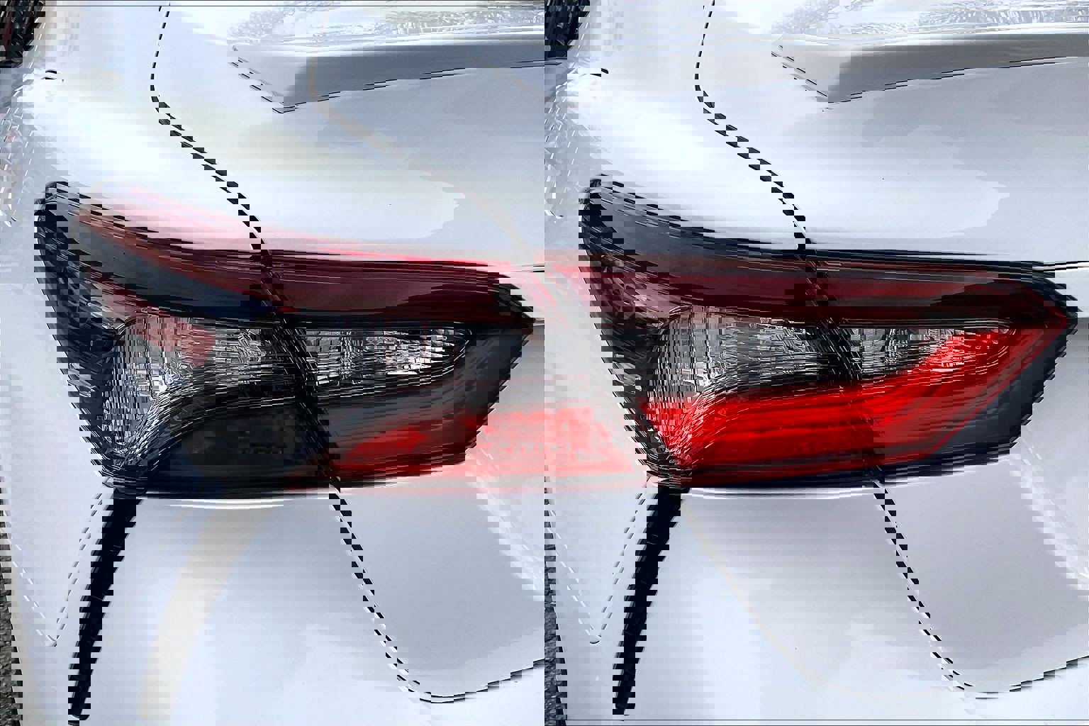 Used 2021 Toyota Camry SE image 30