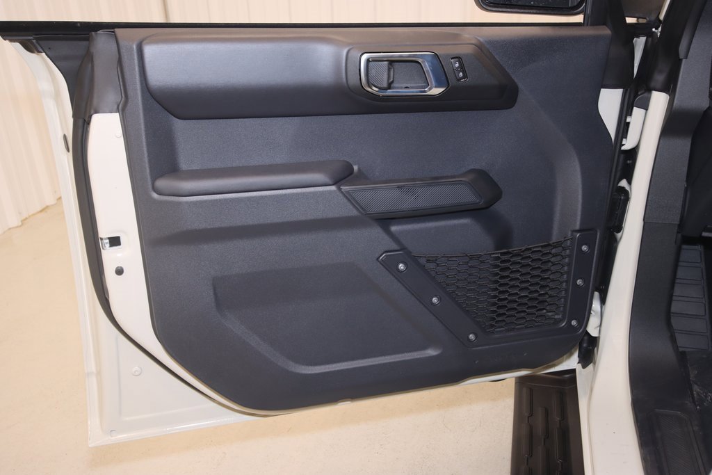 New 2025 Ford Bronco Outer Banks image 9