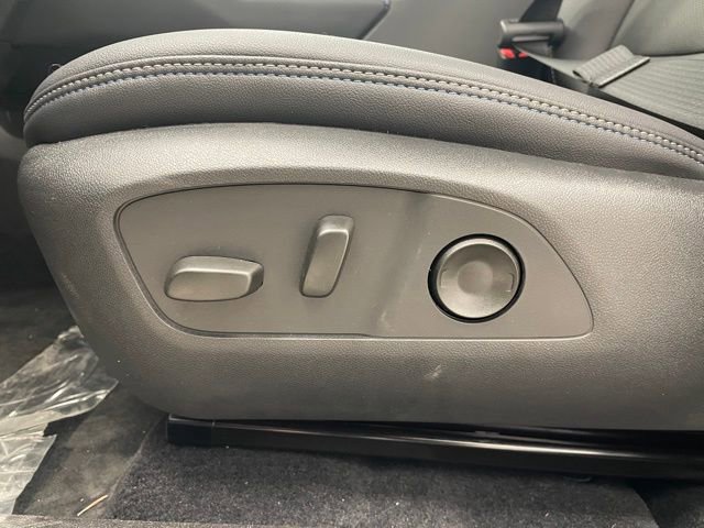 New 2026 Chevrolet Equinox EV LT image 9