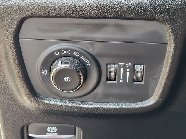 Used 2024 Jeep Grand Cherokee L Summit w/ Advanced Protech Group IV image 21