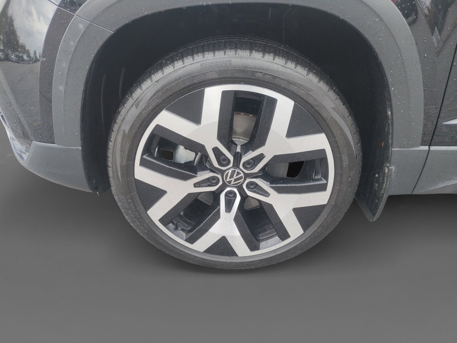 Certified 2022 Volkswagen Taos SEL w/ Panoramic Sunroof Package image 19