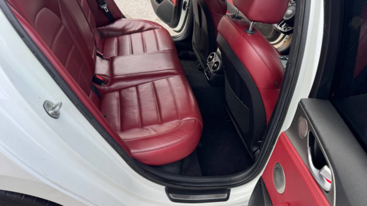 Used 2020 Kia Stinger GT2 image 18