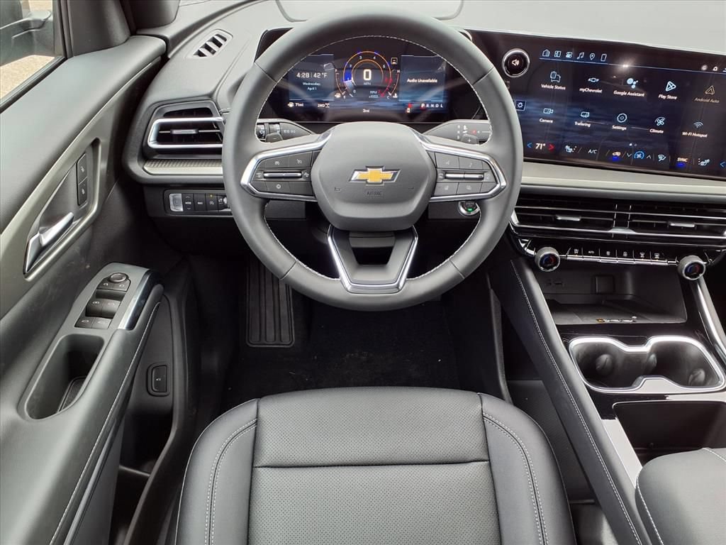New 2026 Chevrolet Traverse LT w/ Driver Confidence Package AWD/4WD image 11