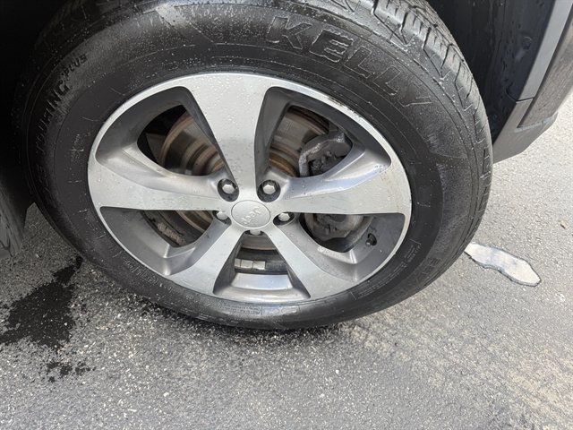 Used 2019 Jeep Cherokee Limited AWD/4WD image 7