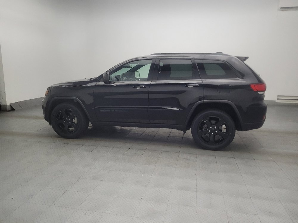 Used 2018 Jeep Grand Cherokee Laredo AWD/4WD image 3