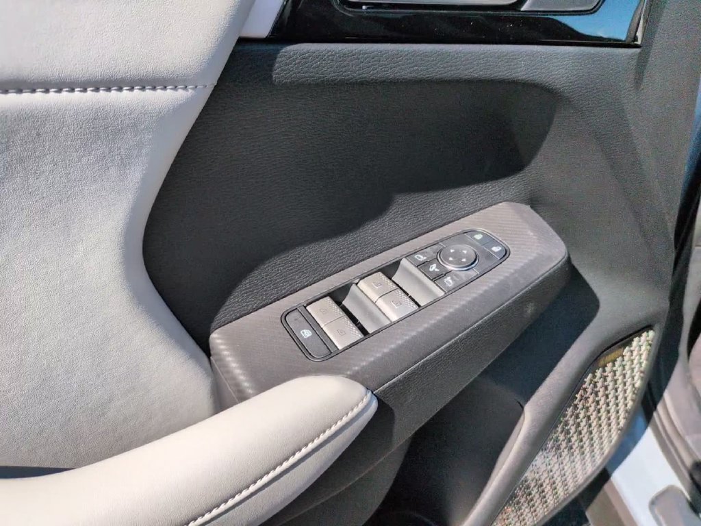New 2026 Mitsubishi Outlander SE AWD/4WD image 14