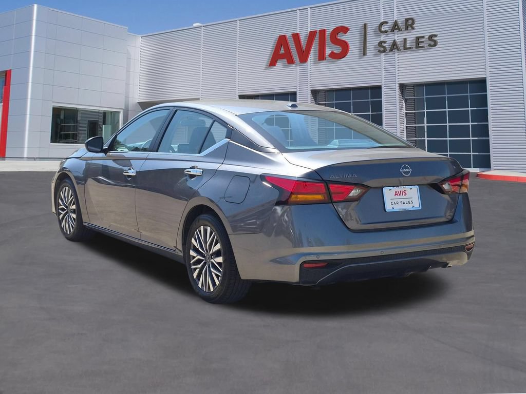 Used 2025 Nissan Altima 2.5 SV FWD image 9