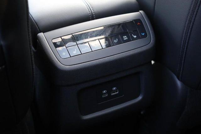 Certified 2025 Nissan Pathfinder SL w/ SL Premium Package FWD image 27