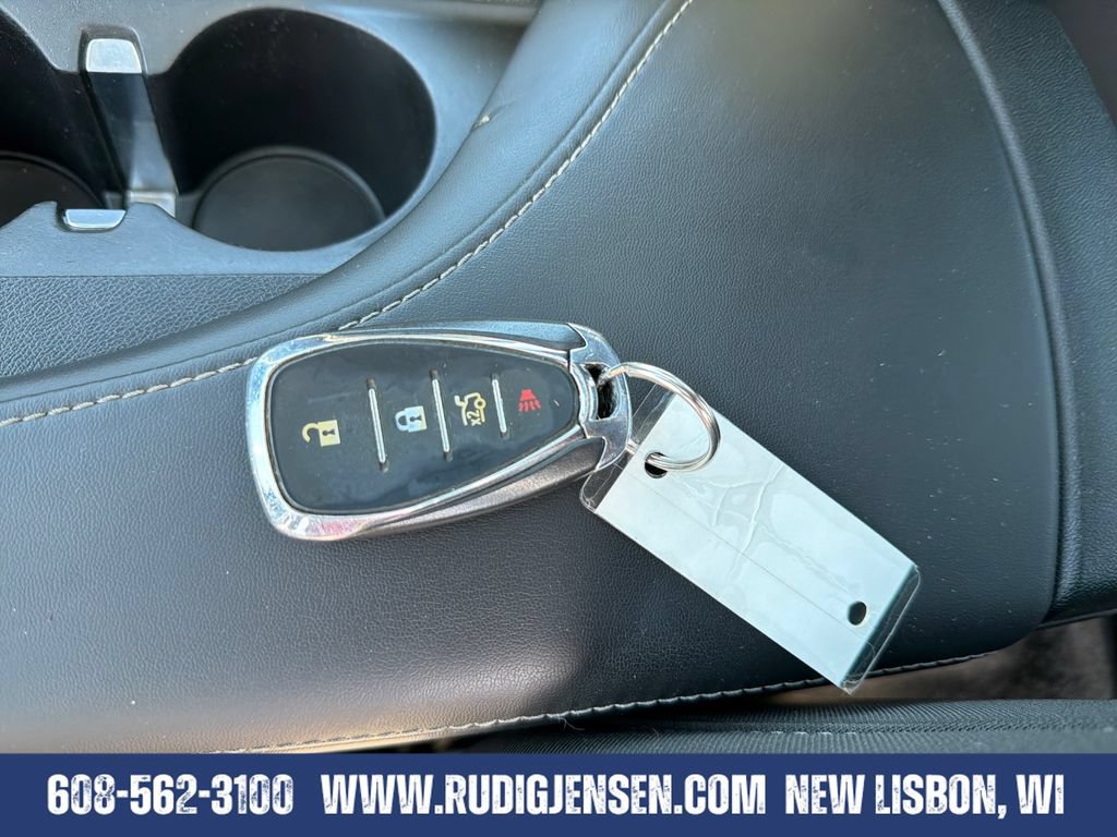 Used 2018 Chevrolet Camaro SS RWD image 32