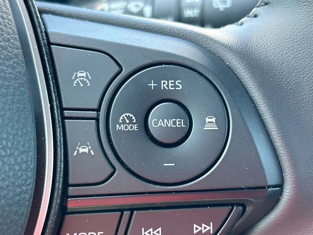 Used 2026 Toyota Corolla XSE FWD image 18