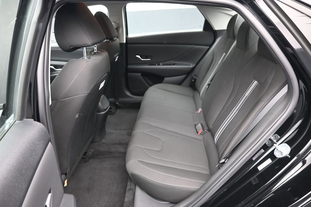 Used 2023 Hyundai Elantra SEL w/ Convenience Package FWD image 20