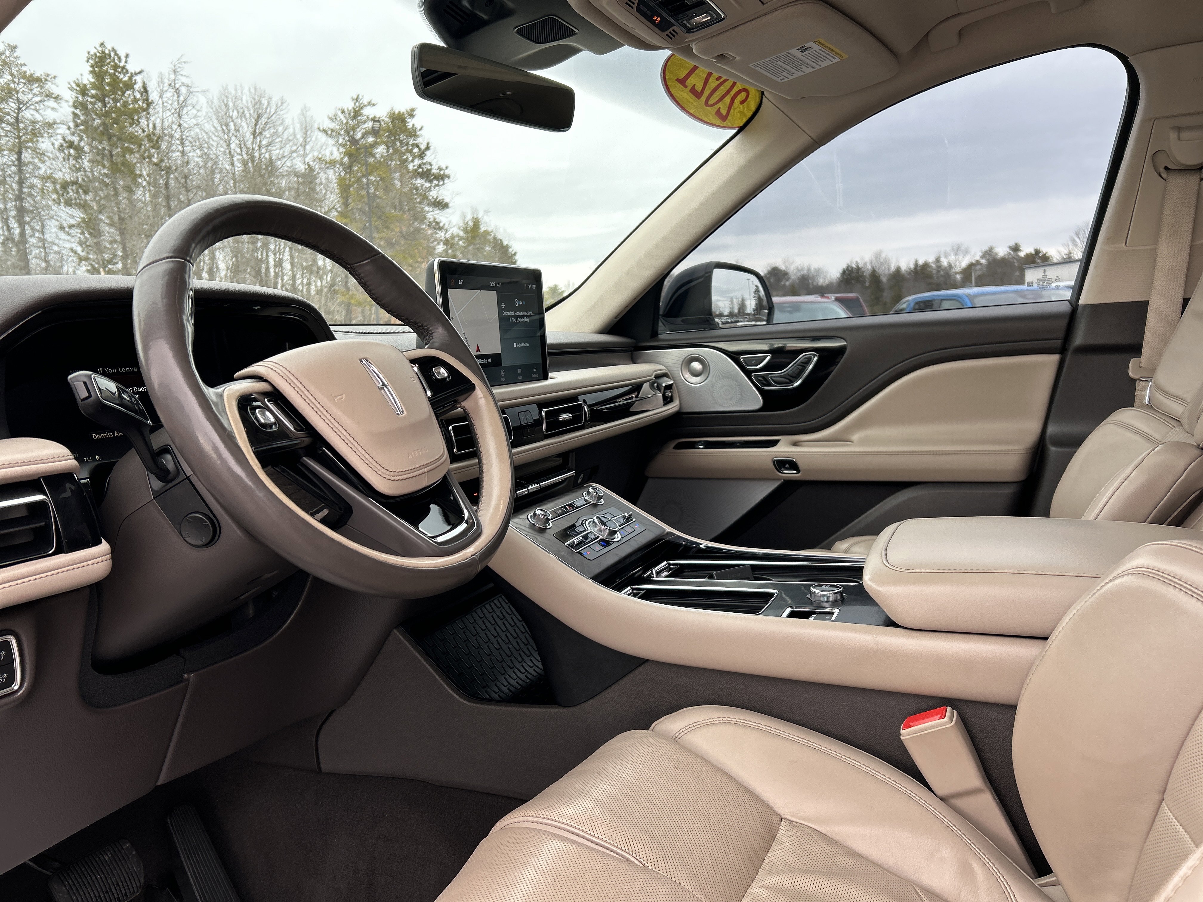 Used 2021 Lincoln Aviator Reserve w/ Equipment Group 201A image 15