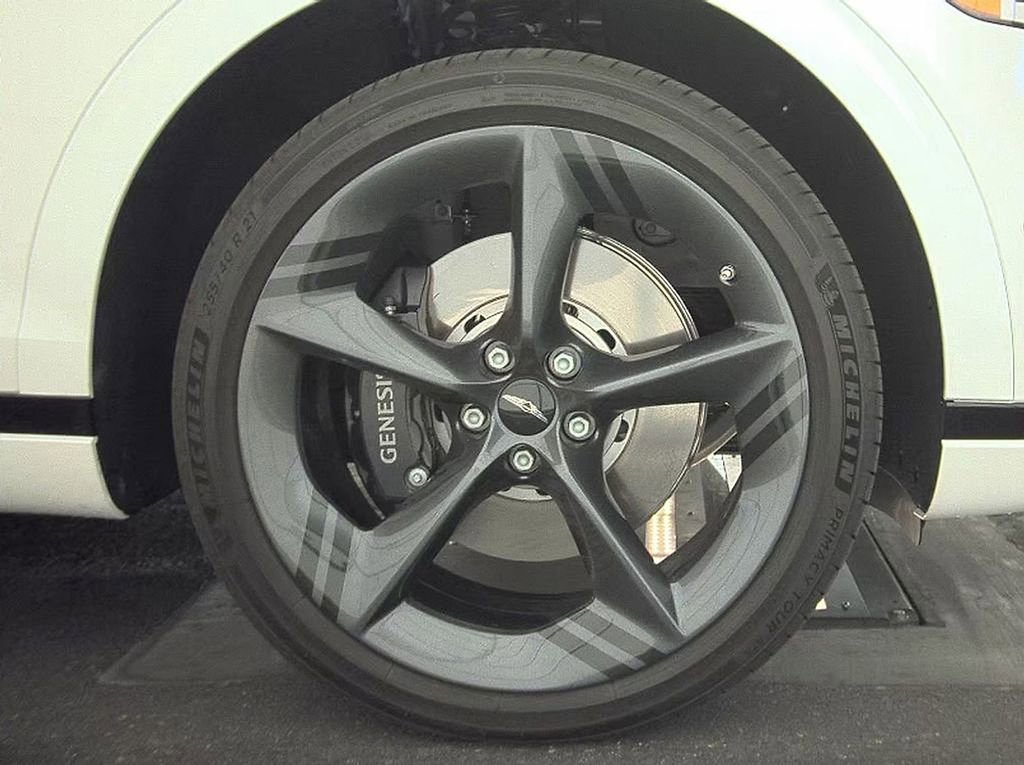 Used 2026 Genesis GV70 3.5T Sport Prestige image 9