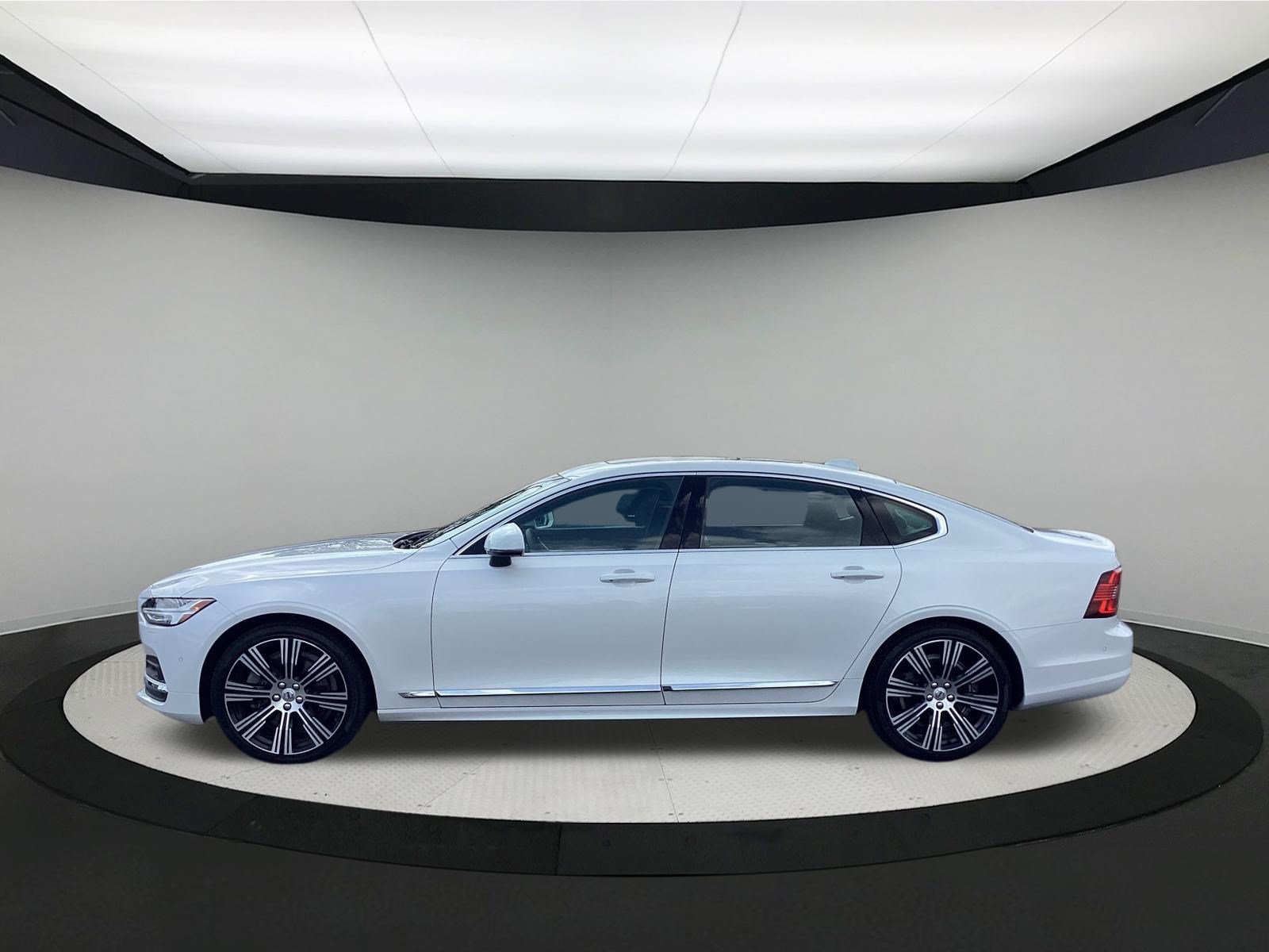 Used 2023 Volvo S90 B6 Plus AWD/4WD image 5