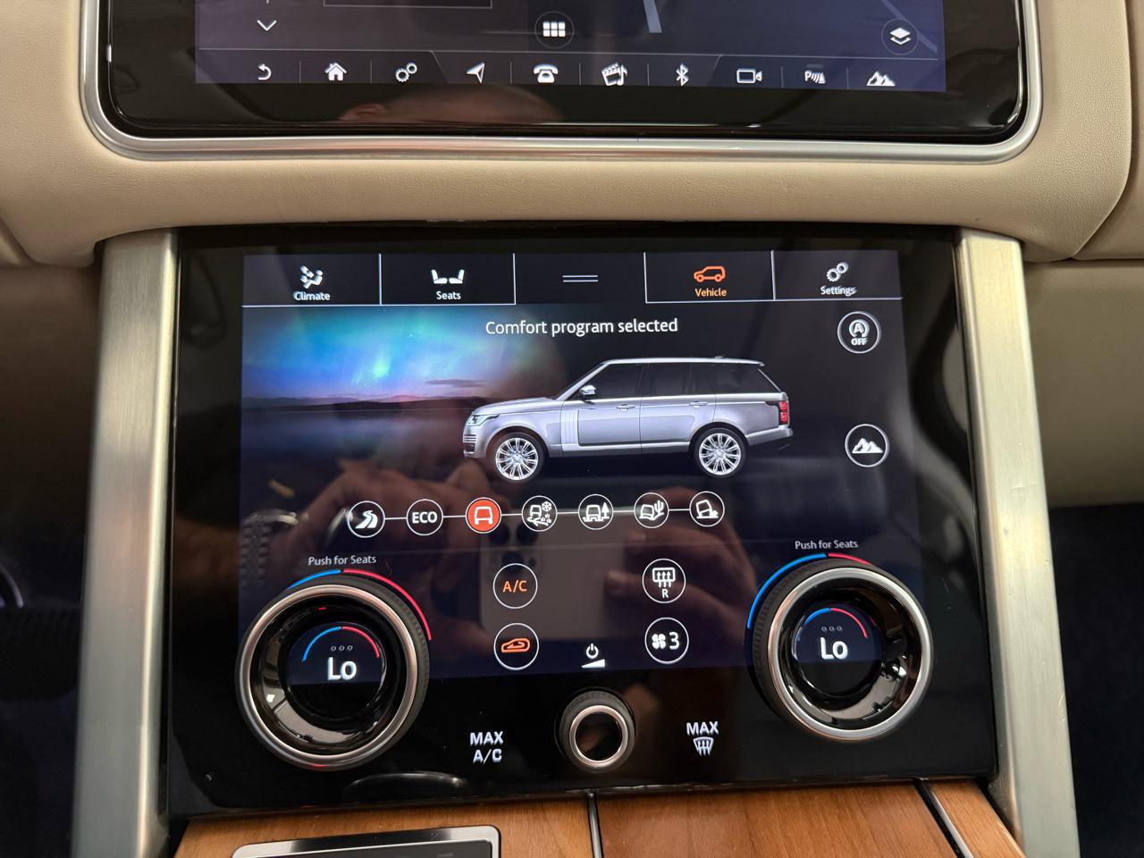 Used 2019 Land Rover Range Rover HSE AWD/4WD image 18