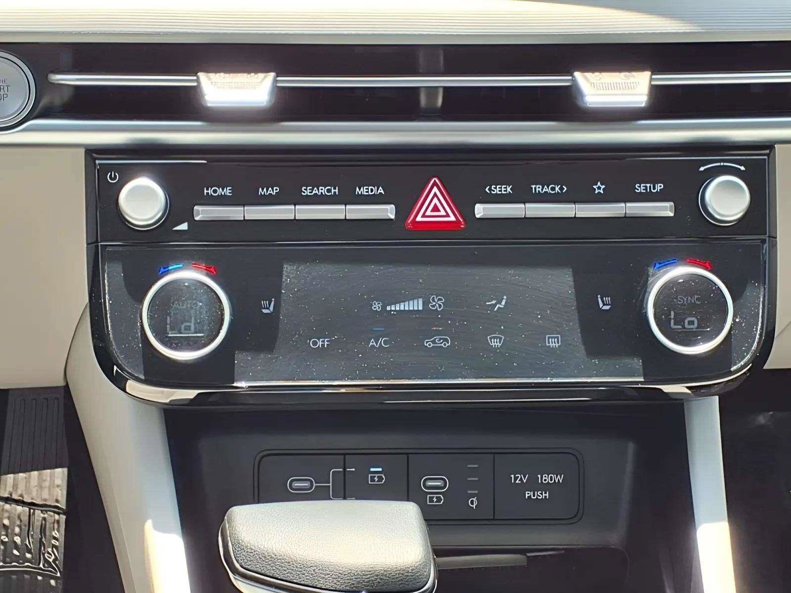 Certified 2025 Hyundai Tucson SEL FWD image 9