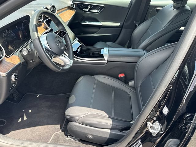 Used 2025 Mercedes-Benz C 300 Sedan image 9