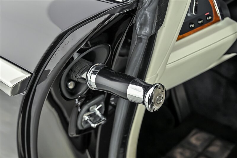 Used 2015 Rolls-Royce Wraith RWD image 15