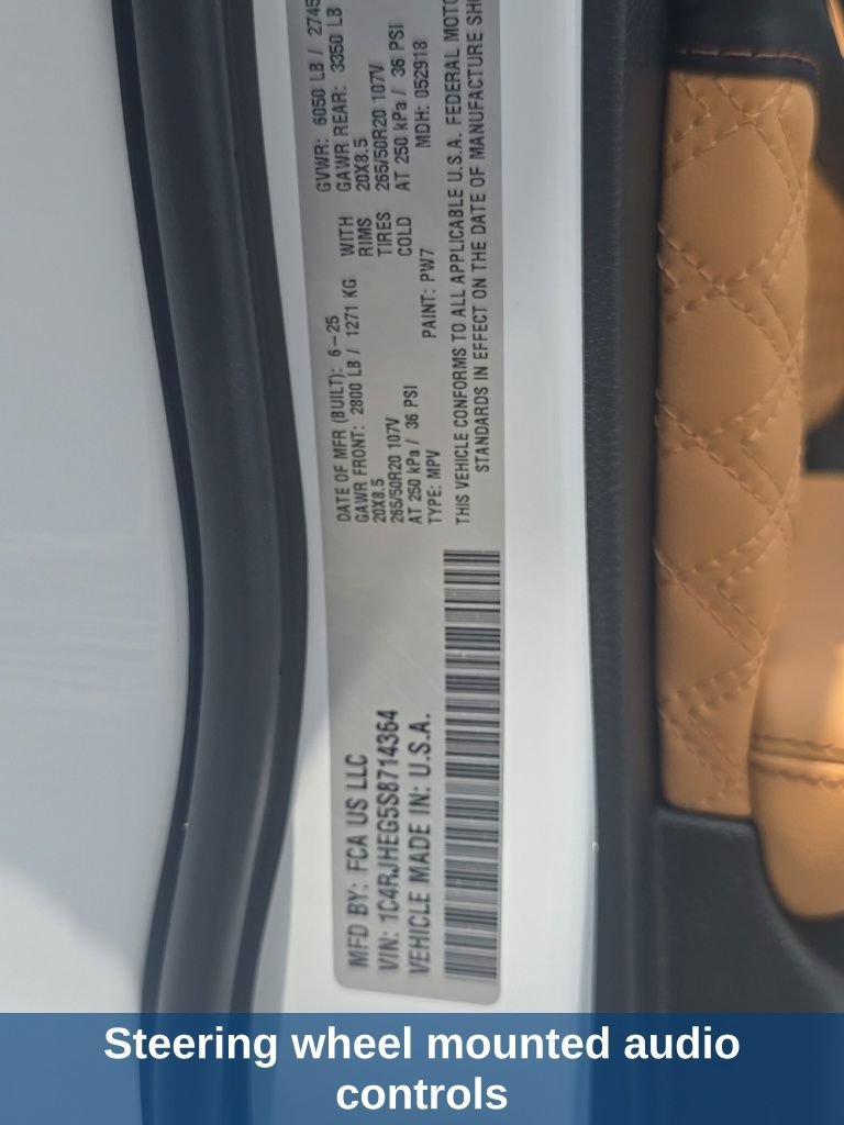 Used 2025 Jeep Grand Cherokee Summit w/ Adv Protech Group IV AWD/4WD image 13