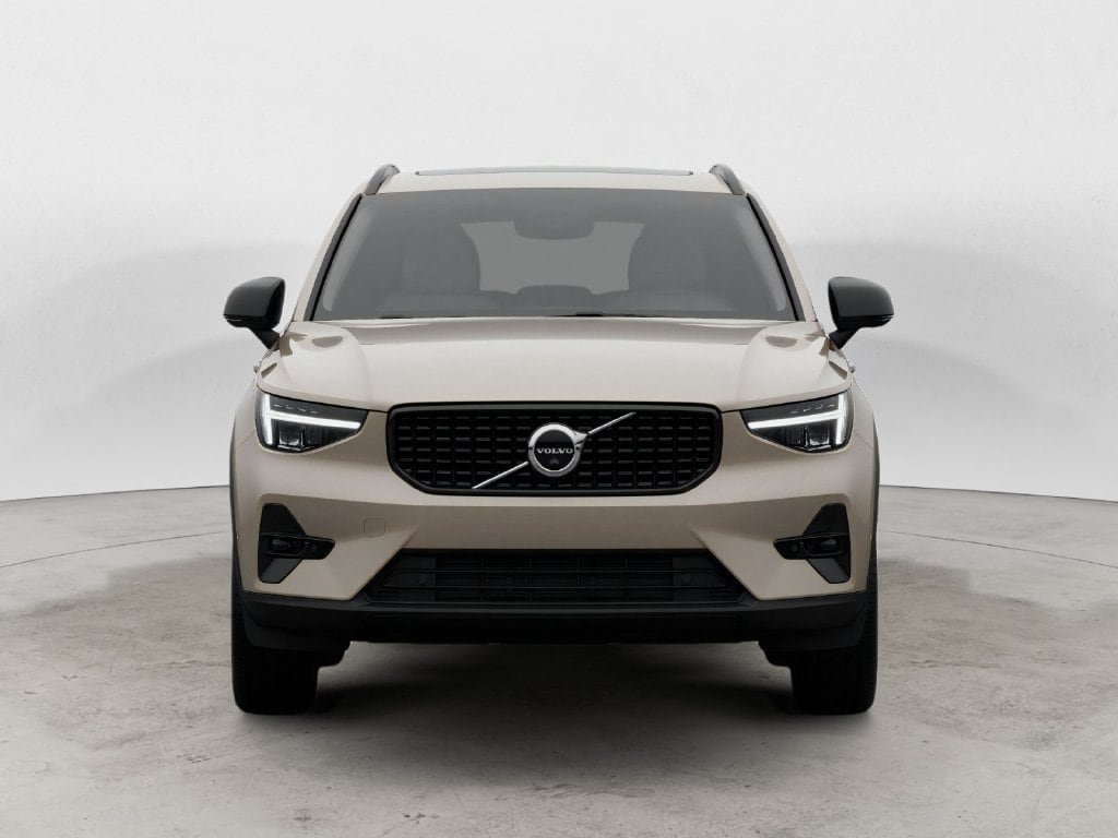 New 2026 Volvo XC40 B5 Plus w/ Protection Package Premier AWD/4WD image 2
