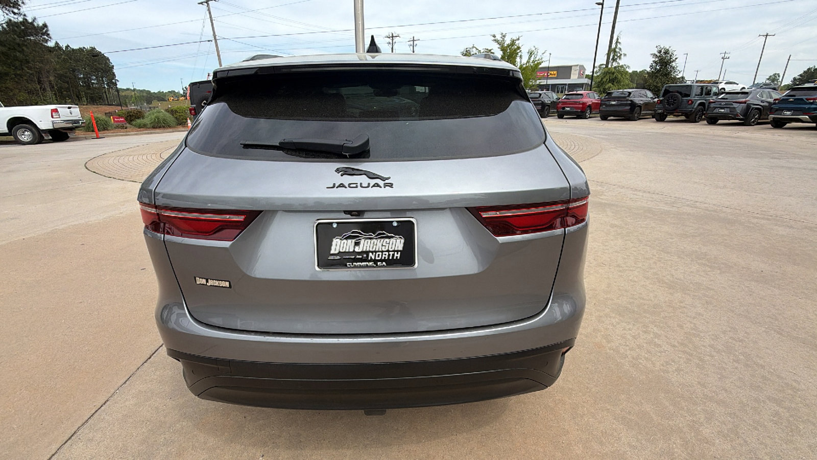 Used 2024 Jaguar F-PACE R-Dynamic S AWD/4WD image 9