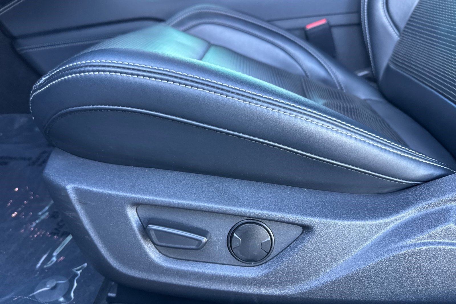 Used 2024 Ford Mustang Premium image 13