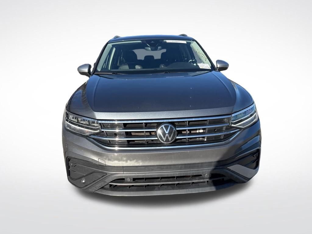 Used 2024 Volkswagen Tiguan SE image 18