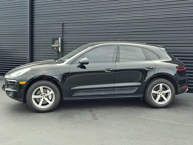 Used 2018 Porsche Macan Sport Edition AWD/4WD image 2