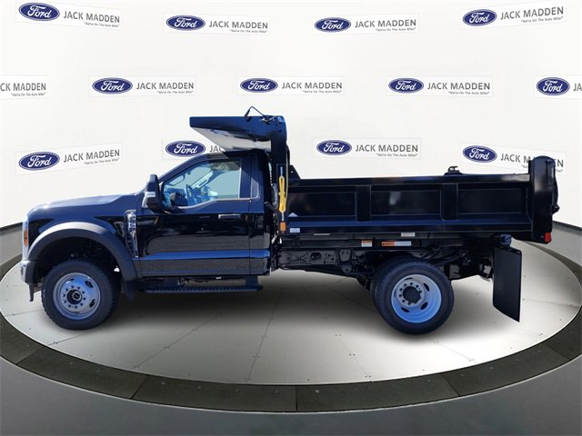 New 2025 Ford F550 4x4 Regular Cab Super Duty image 2