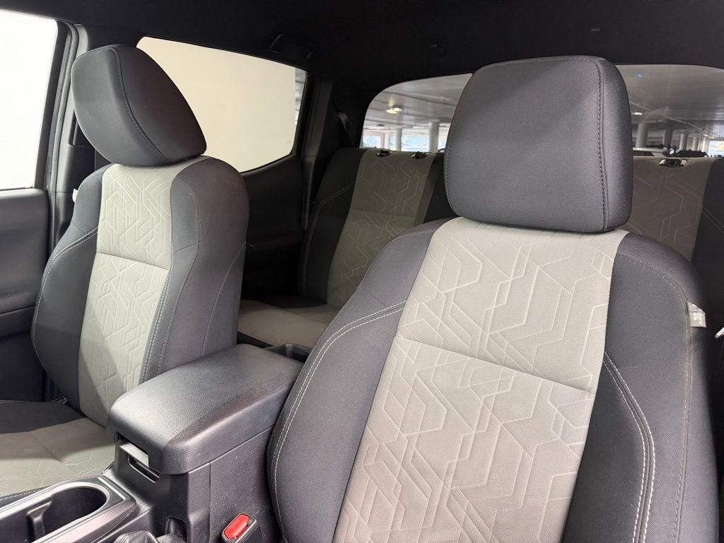 Used 2022 Toyota Tacoma TRD Off-Road w/ Technology Package image 22