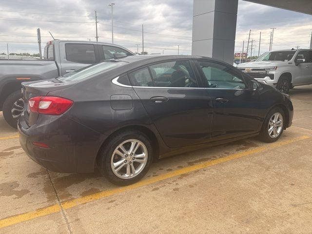 Used 2017 Chevrolet Cruze LT FWD image 5