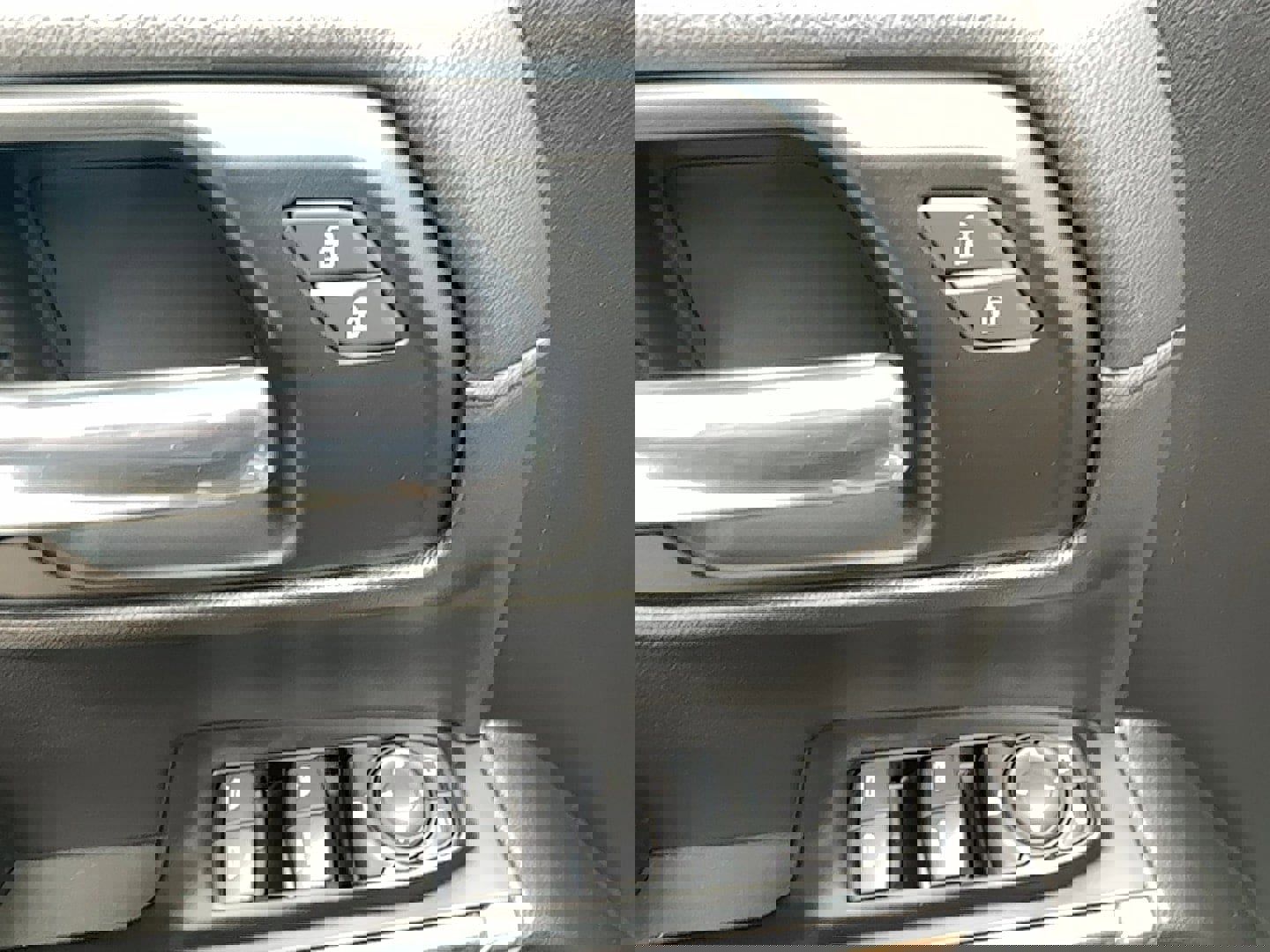 Used 2019 Chevrolet Silverado 1500 RST image 15